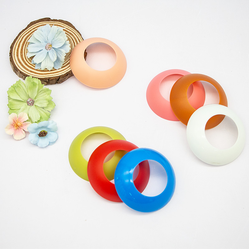 Metal can accessories